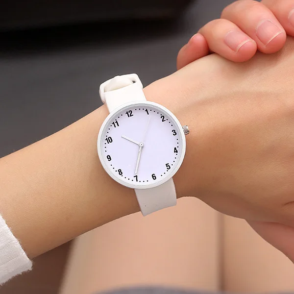 white small New Silicone Wrist Watch Women Watches Ladies Top Fashion Quartz Wristwatch For Woman Clock Female Hours Relog Montre Femme D45 - Цвет: white small