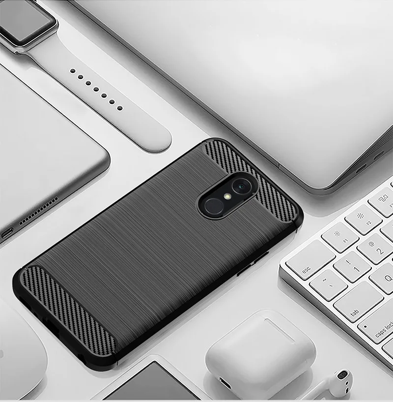 Прочный защитный чехол с упругой амортизацией и дизайном из углеродного волокна