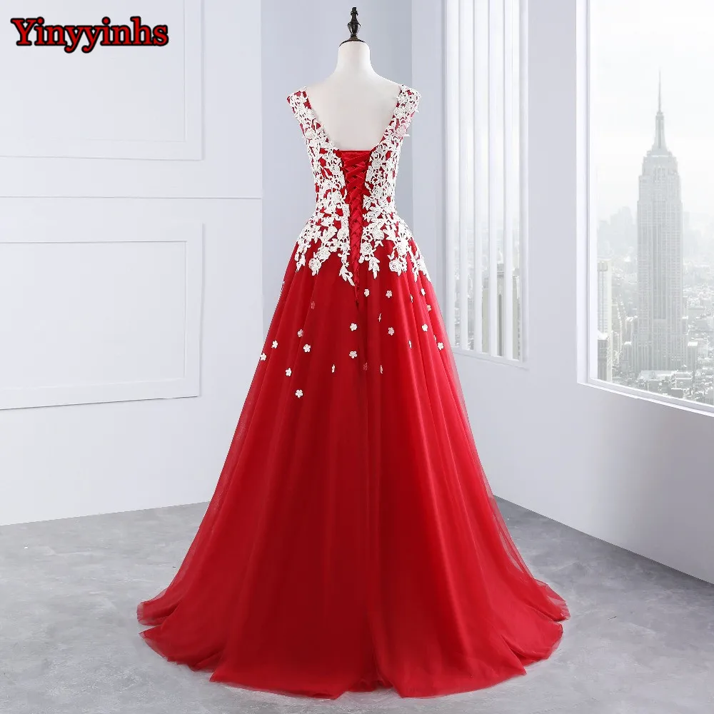 Красное длинное вечернее платье с кружевной аппликацией А силуэта из тюля