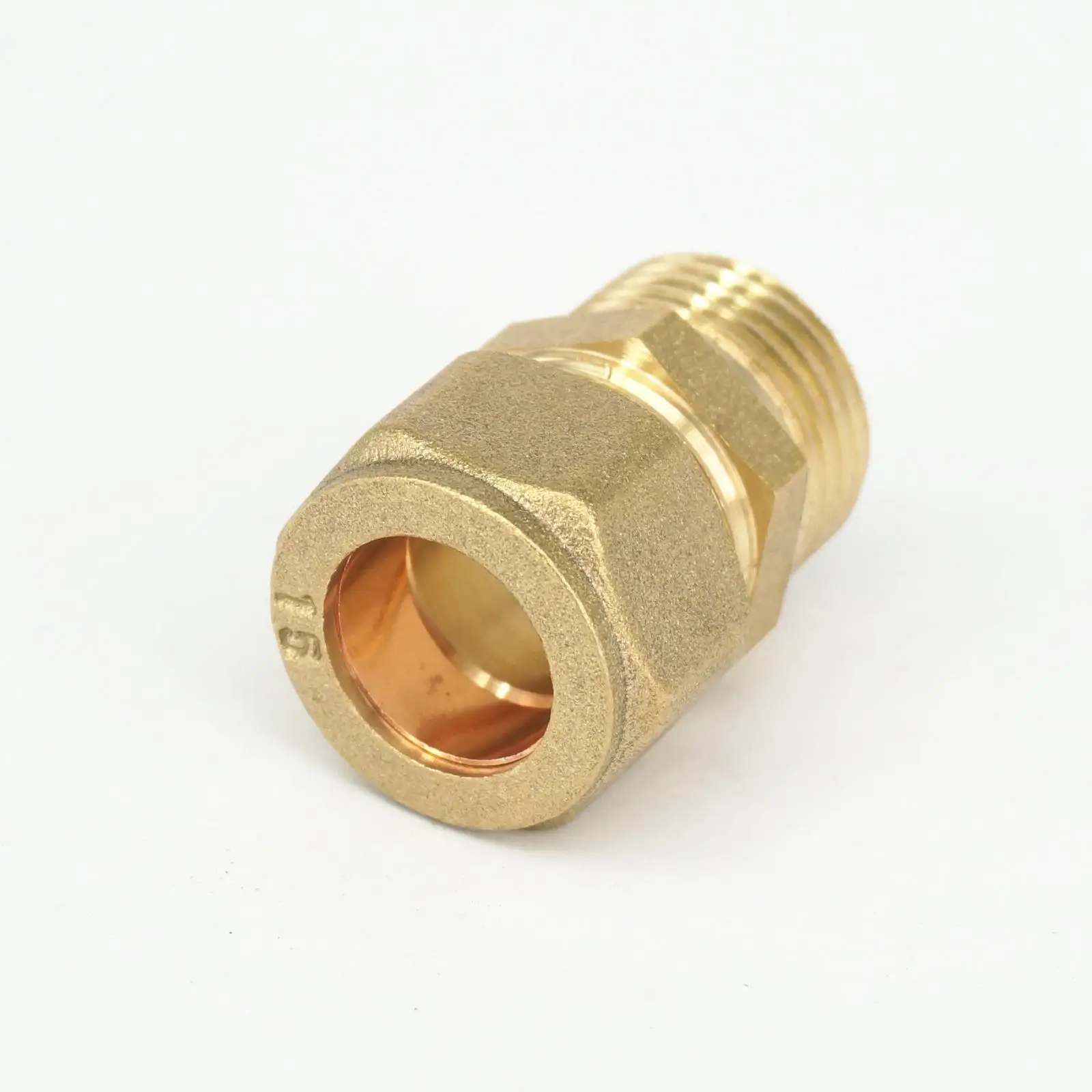 Латунная наружная резьба BSP 1/2 дюйма подходит для трубы с наружным диаметром 15 мм