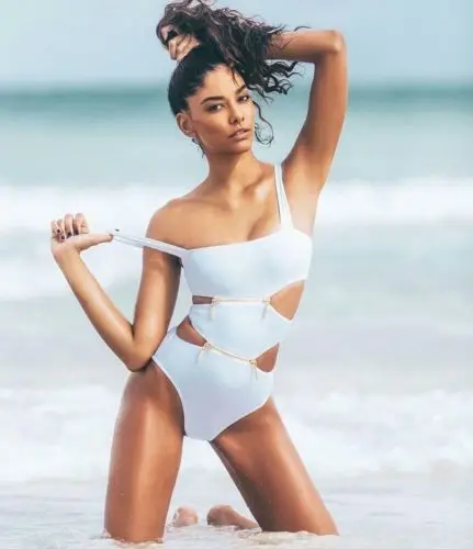 2018 Sexy Women One Piece Black White Zipper Bathing Suits Monokini Push Up Padded Bikini Swimsuit Swimwear | Спорт и развлечения