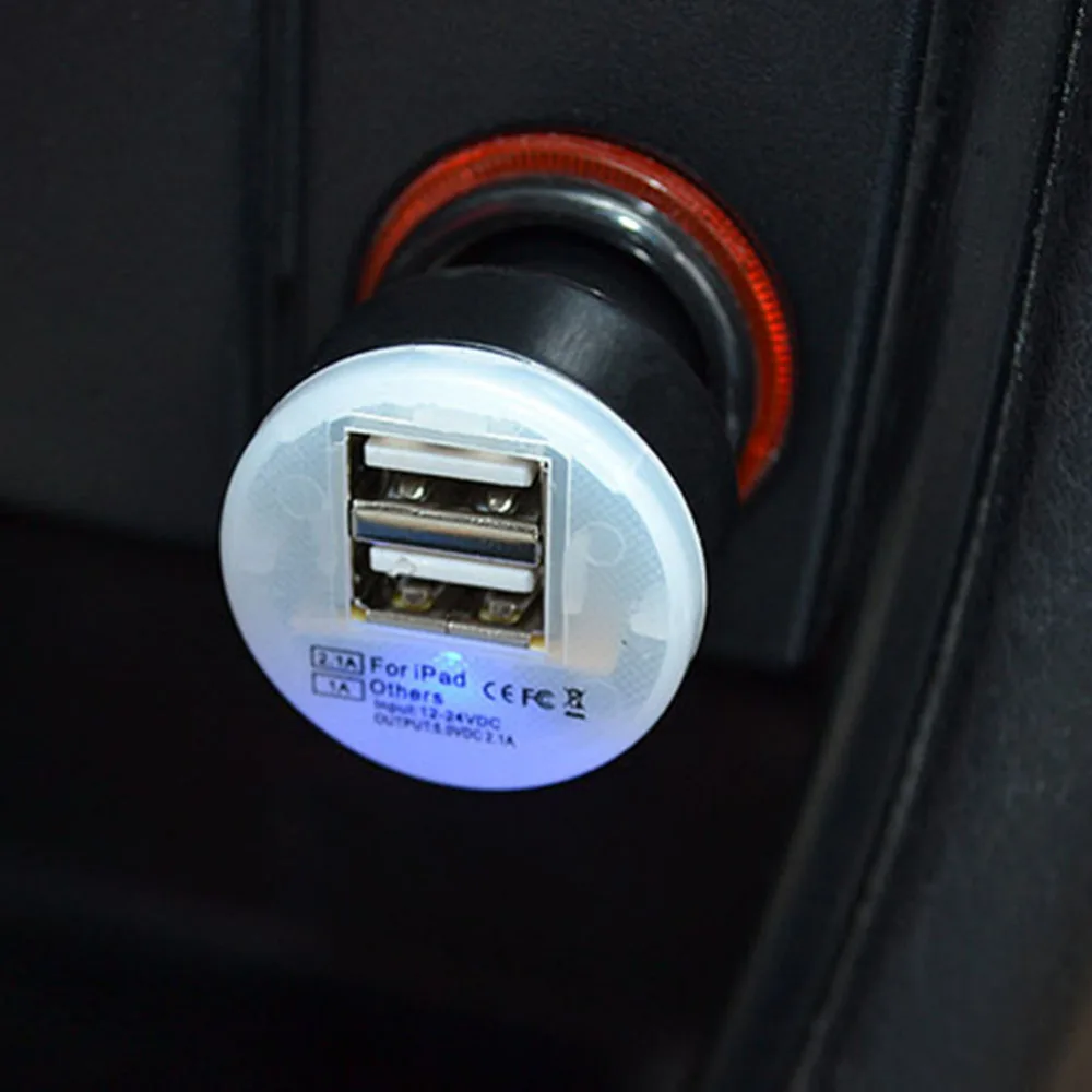 Универсальное автомобильное зарядное устройство 2.1A/1A с двумя usb портами 2 порта
