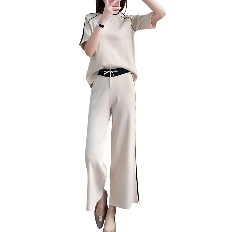 Женский трикотажный комплект из 2 предметов свитера в полоску и брюк с широкими