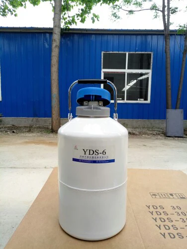 Несколько контейнер с жидким азотом молекулярный крем банок биологические