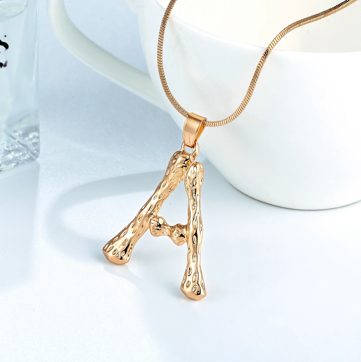 Nuevo воротник colgante con letras grandes de oro caliente стиль bohemio A Z 26 collar Популярные