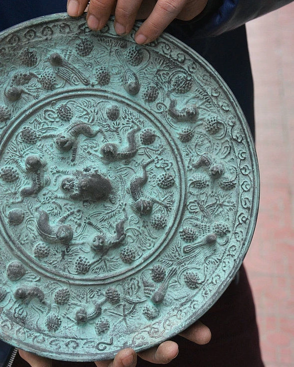 Rare Chinese Bronze Pure Copper Beast Wealth Emboss Statue Ancient Mirror | Дом и сад
