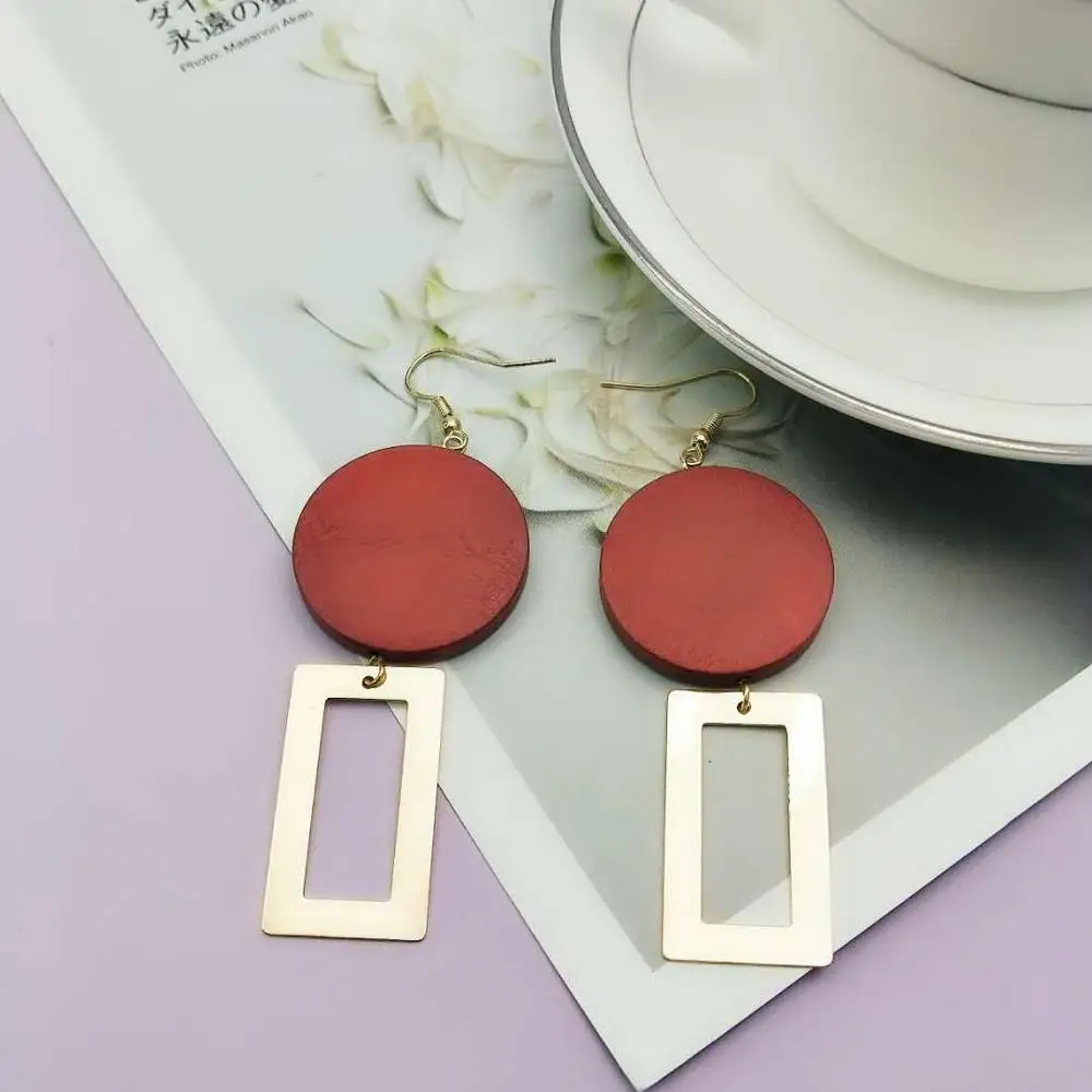 Модные женские сережки золотого цвета хорошее качество круглые деревянные