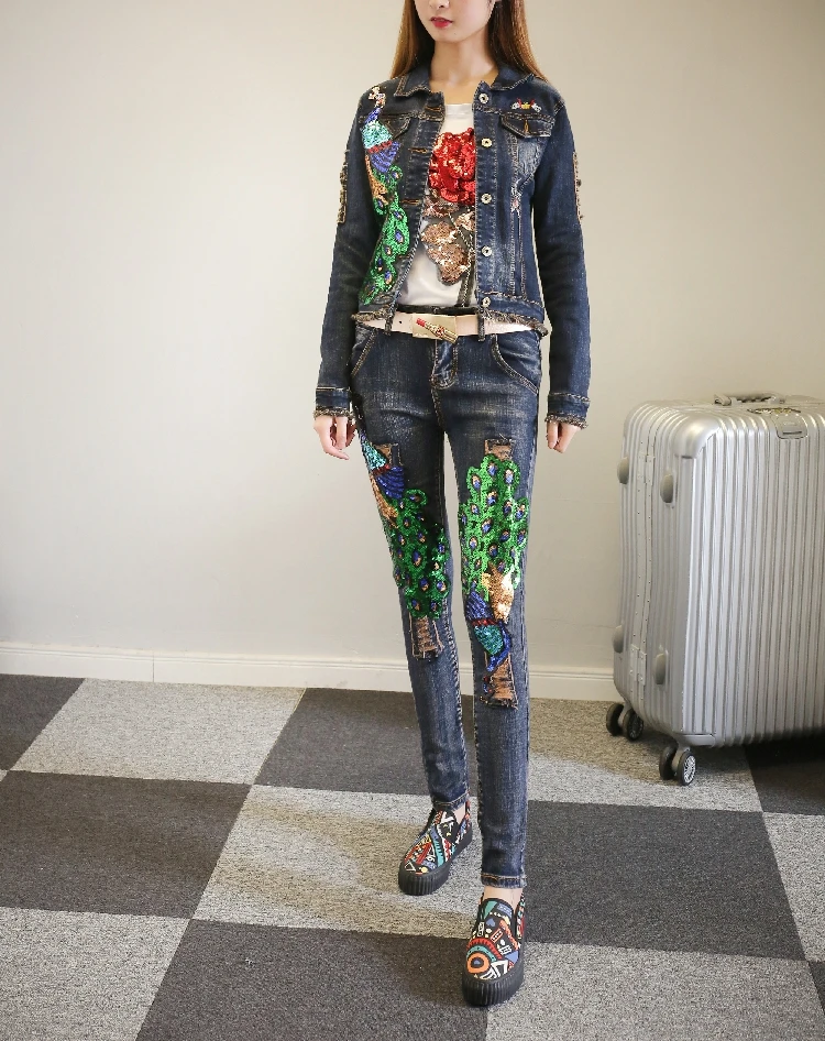 

2018 New Spring Autumn Women's Sets Sequins Peacock Embroidery Long Sleeve Jackets + Hole Pencil Jeans Students Denim Suits