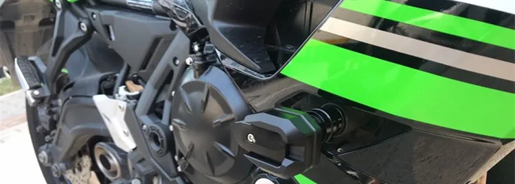 

Motorcycle Frame Sliders Screw Crash Pad Cover Falling Protector Guard for TRIUMPH DAYTONA 675 TRIPLE 1050 800 675 955 TT600 ST