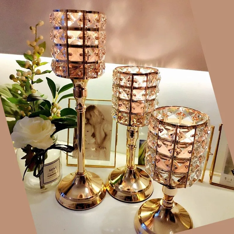 

European Luxury Golden Crystal Candlestick Wedding Candlestick Home Romantic Lamp Candlestick Dinner Props Ornaments