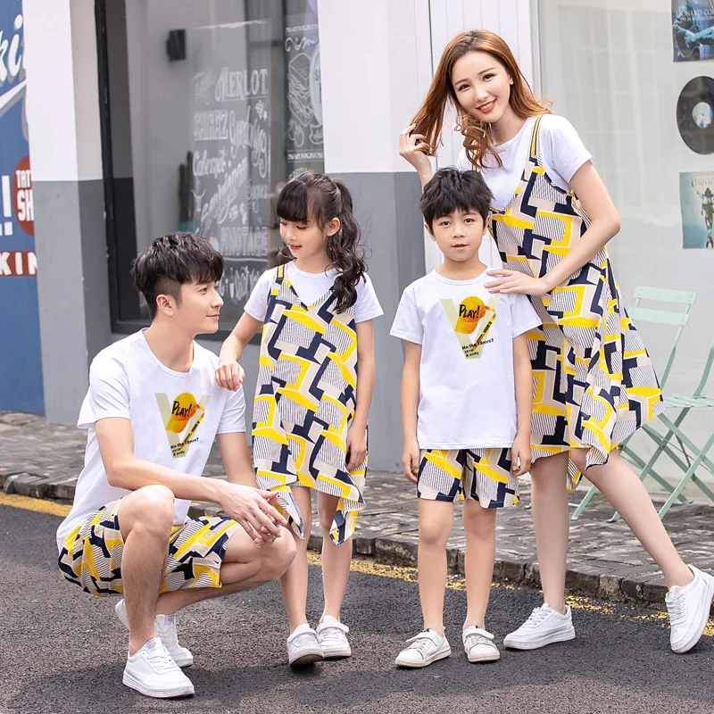 Летние одинаковые комплекты для семьи Одежда мамы и дочки комплект из двух