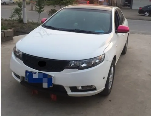 Верхняя решетка радиатора из АБС-пластика вставка для Kia Forte 2009-2012 1 шт. |