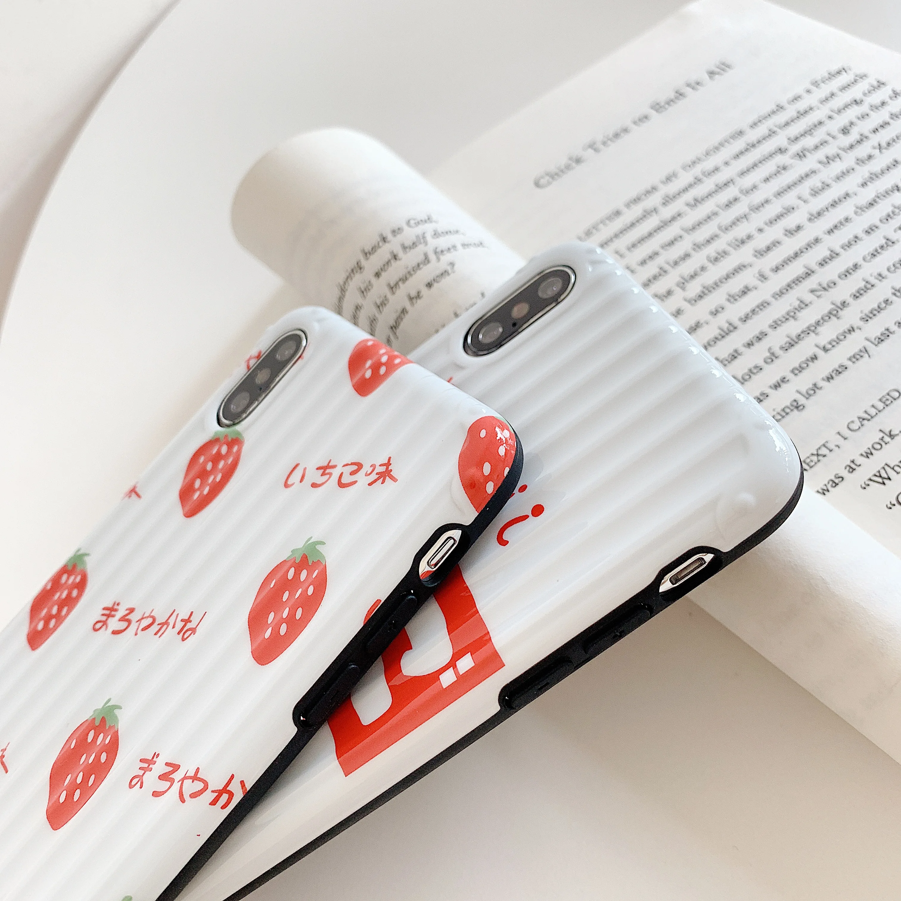 Luxury Lovely Strawberry Phone Case For iphone XR X XS Max 6 6s 7 8 Plus Fashion Silicon Soft Back Cover Capa |