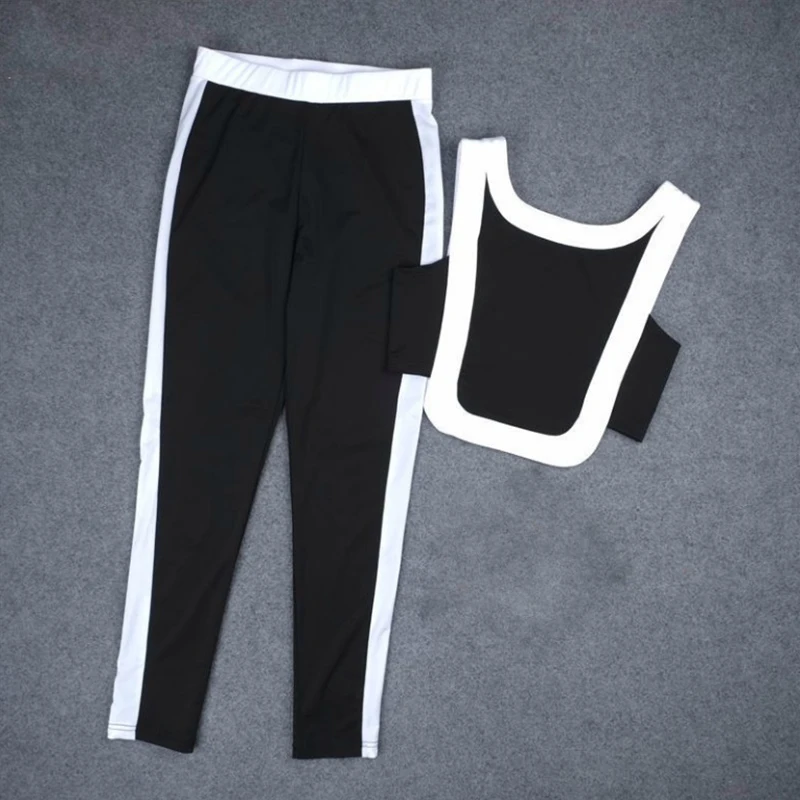 Полосатый костюм Для женщин Комплект из 2 предметов Outtwear тренировочный
