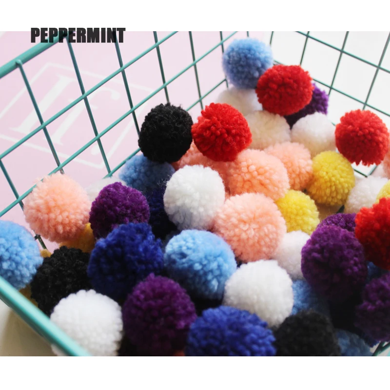 

2pcs 40mm Thick Yarn pompom 10colors yarn pom pom balls DIY Crafts Christmas Home Decoration Baby Hat Sewing Accessories