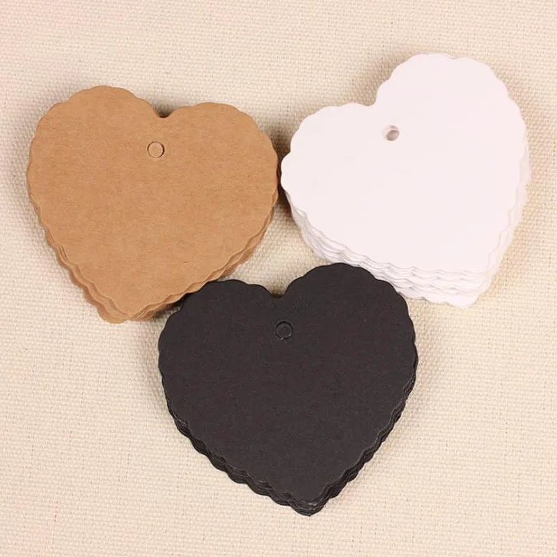 

100 Pcs/set Cartoon Mini Heart Shape Kraft Paper Hang Tags Wedding Party Favor Label Price Gift Card Tags Party Decorations
