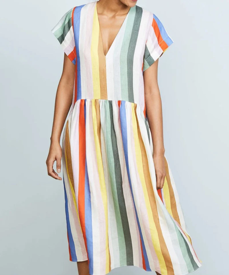 Летнее пляжное платье в радужную полоску стиле бохо женское средней длины с v