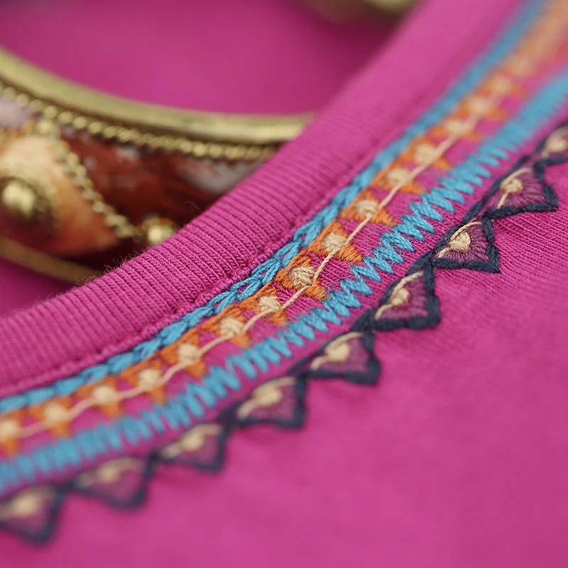 Женская хлопковая футболка с коротким рукавом ARTKA белая свободная круглым