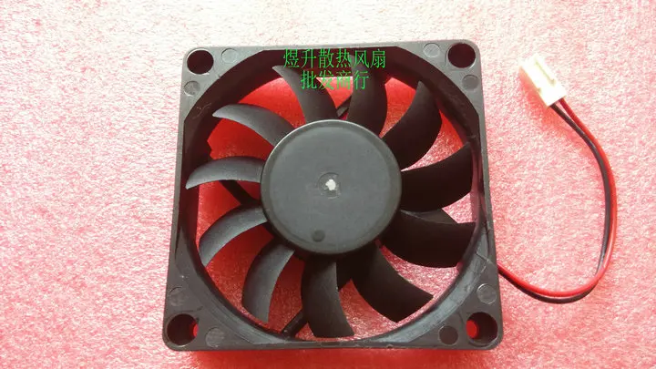 7015 MGA7012MB-A15 DC12V 0.13A 70*70*15 мм 7 см вентилятор охлаждения | Компьютеры и офис