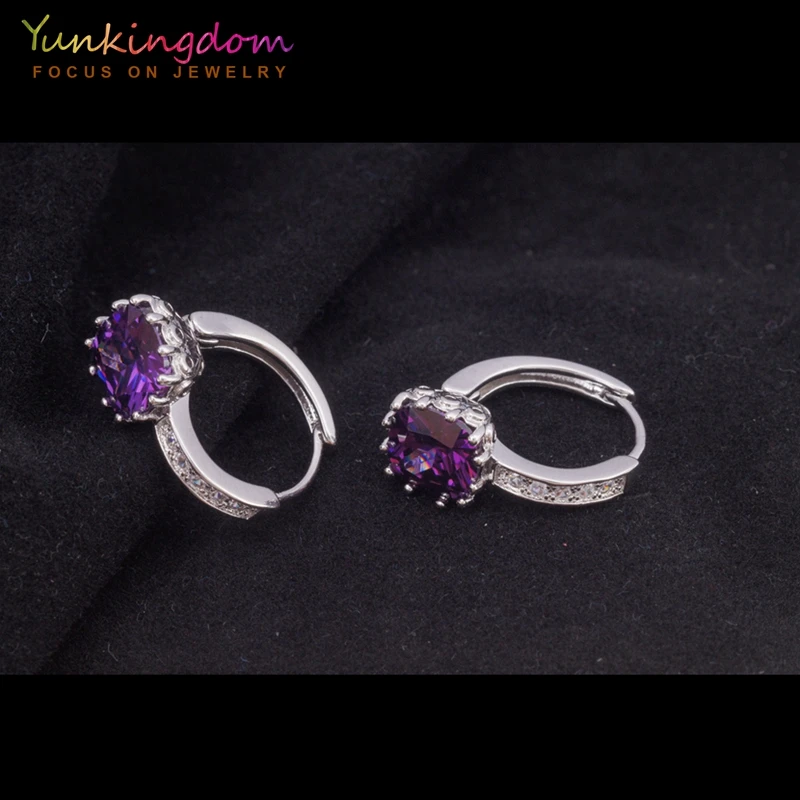 Серьги-кольца Yunkingdom круглые фиолетовые геометрические серьги белого и золотого