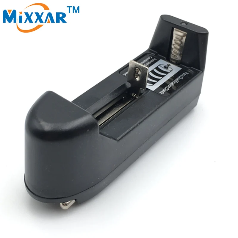 

C18 1pcs AC 100-240V Auto Wall Home Charger Can be used for 18650 AA AAA Rechargeable Battery USE