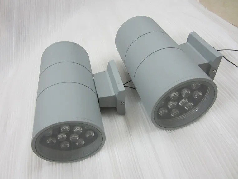 Бесплатная доставка 24 Вт наружная настенная Светодиодная лампа вверх вниз