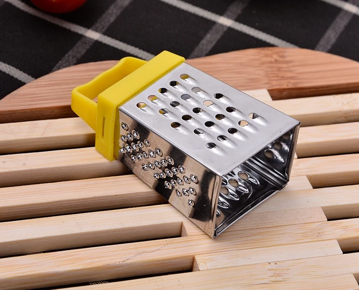 Милая четырехсторонняя терка для овощей маленького размера многофункциональная