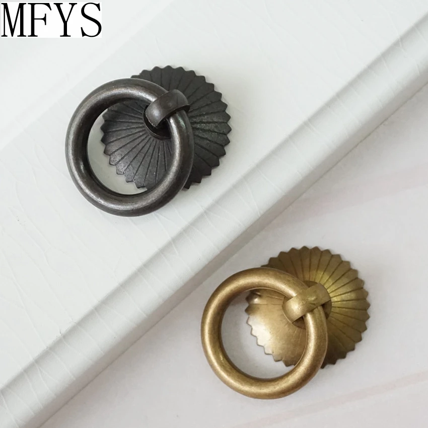 Маленькая ручка кольцо для вытягивания комода медная выдвижного ящика старинная