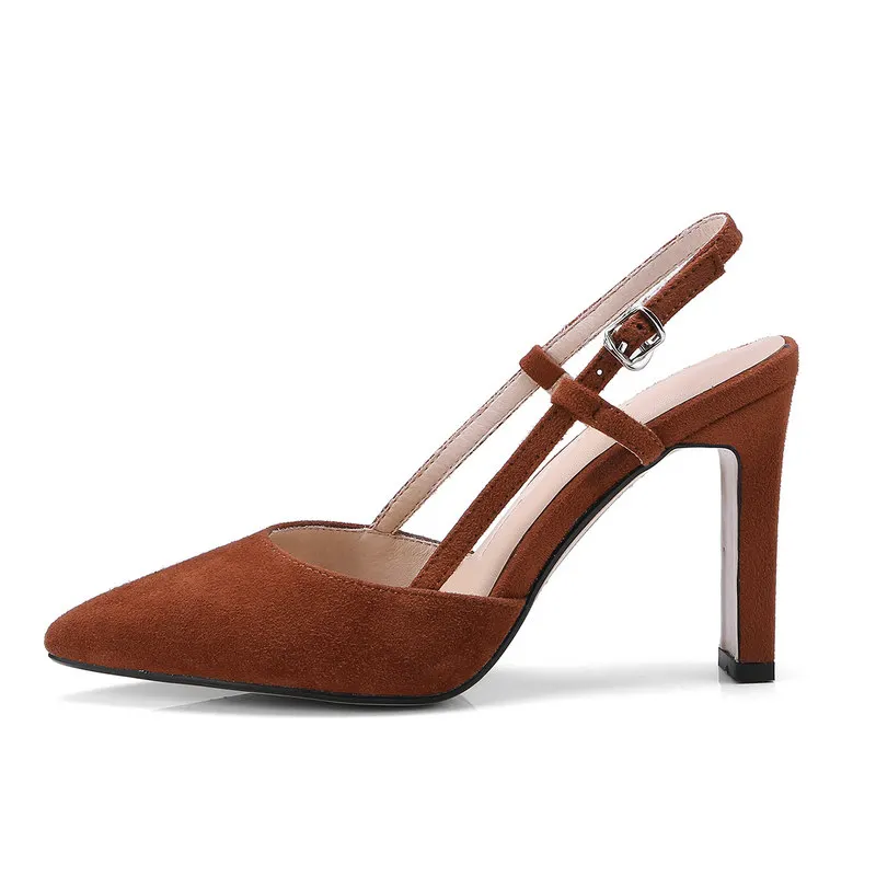 Замшевые женские босоножки на высоком квадратном каблуке с пряжкой модные