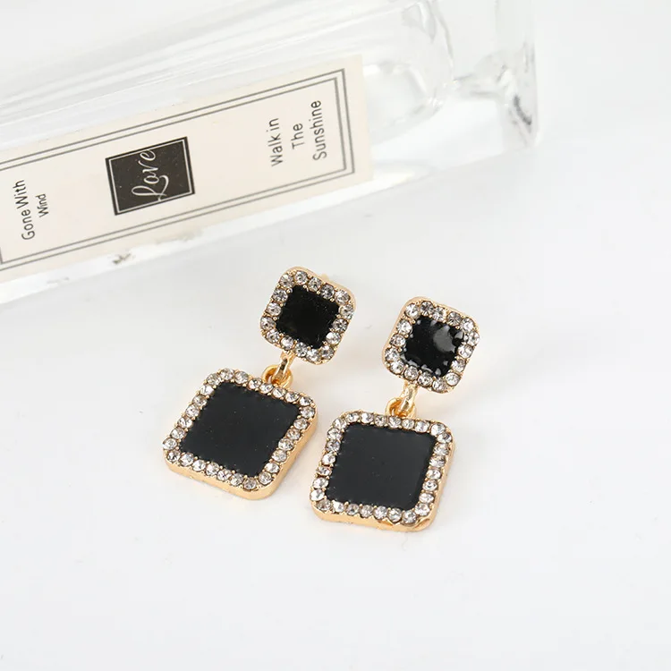 Модные квадратные дизайнерские серьги-капельки красные белые черные цветные