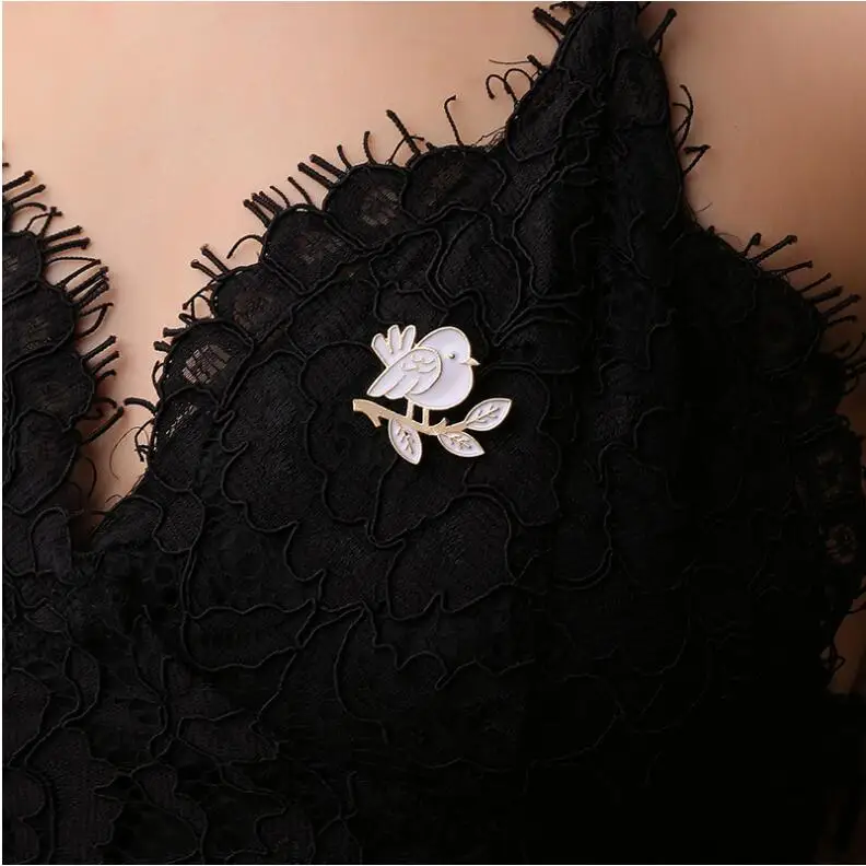 Изящная глазурованная брошь в виде ветки птицы женская на свитер бижутерия X1027 |