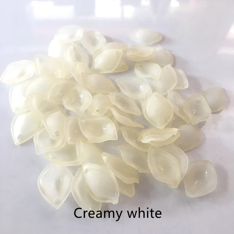 Creamy white 19*13 мм акриловые лепесток цветка розы лезвия бусины холодный тональный крем цвет полупрозрачный для изготовления украшений вручную 130 шт Meideheng - Цвет: Creamy white