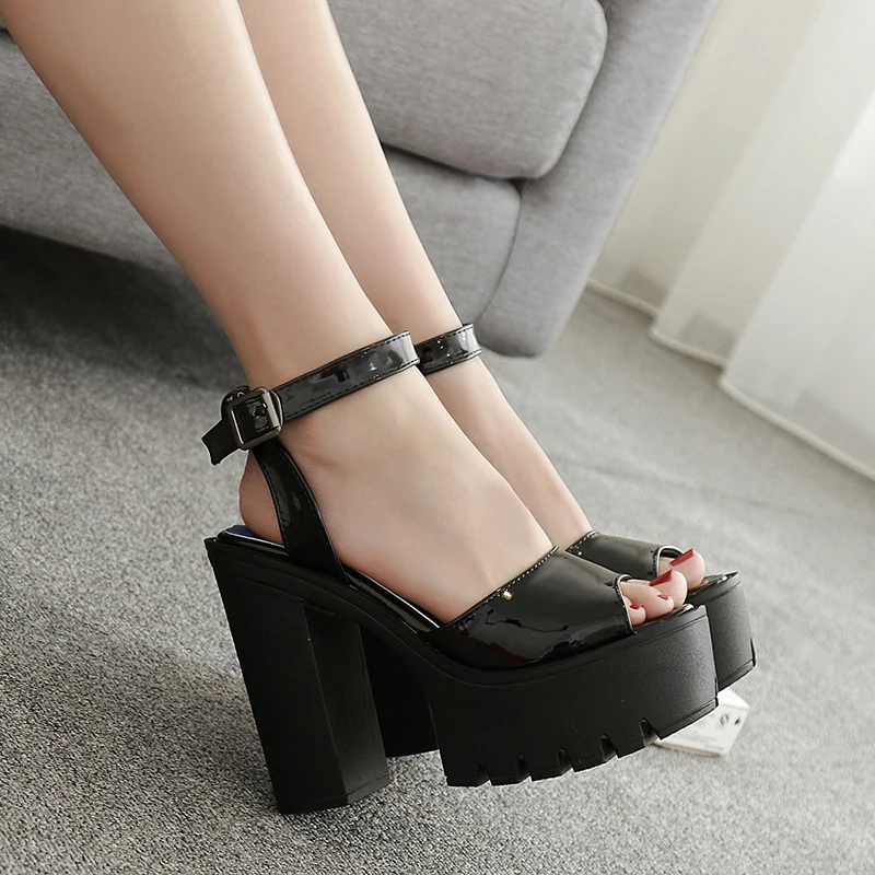 Сандалии на толстой подошве Для женщин обувь в стиле панк Туфли гладиаторы