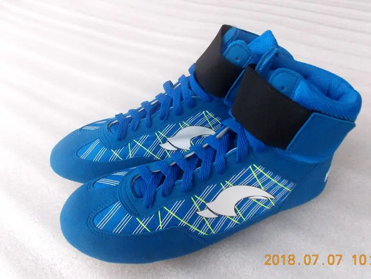 blue Новые боксерские борцовские кроссовки MMA Gym Ttraining резиновая подошва дышащие армейские кроссовки - Цвет: blue