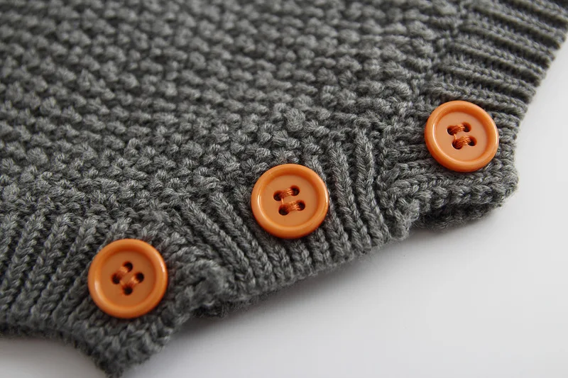 Трикотажные комбинезоны для девочек на весну модные белые с воротником в виде