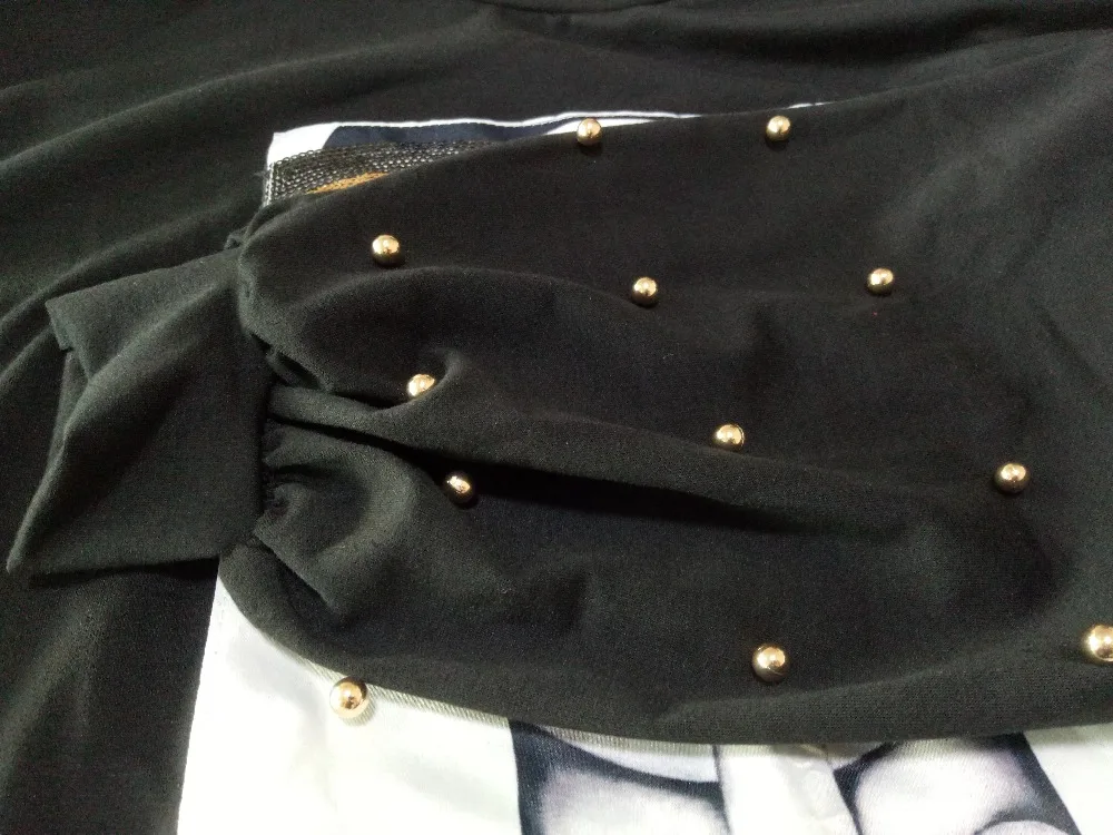 Женское платье средней длины с длинным рукавом расшитое блестками и жемчугом