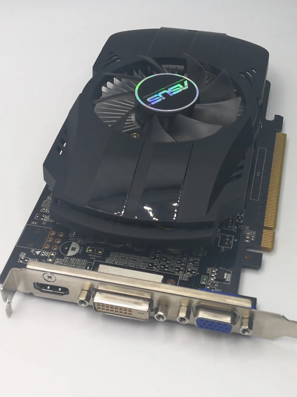 Б/у 2 шт./лот ASUS GTX 750 1G GDDR5 128bit HD Графическая карта 100% Протестировано