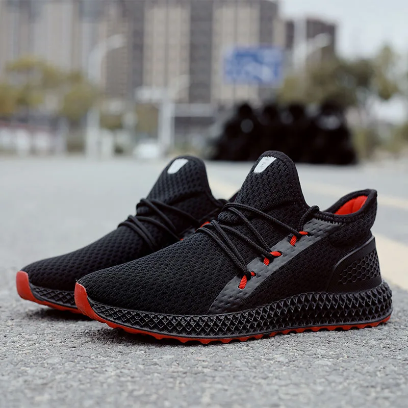Дешевая спортивная обувь для мужчин черные красные дышащие мужские кроссовки