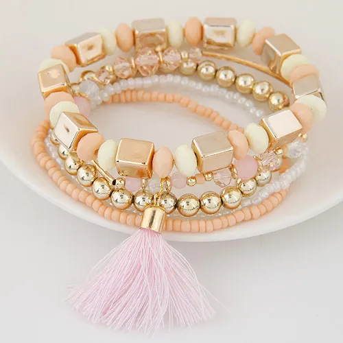 Разноцветные браслеты с бусинами многослойные тянущиеся кисточками в богемном