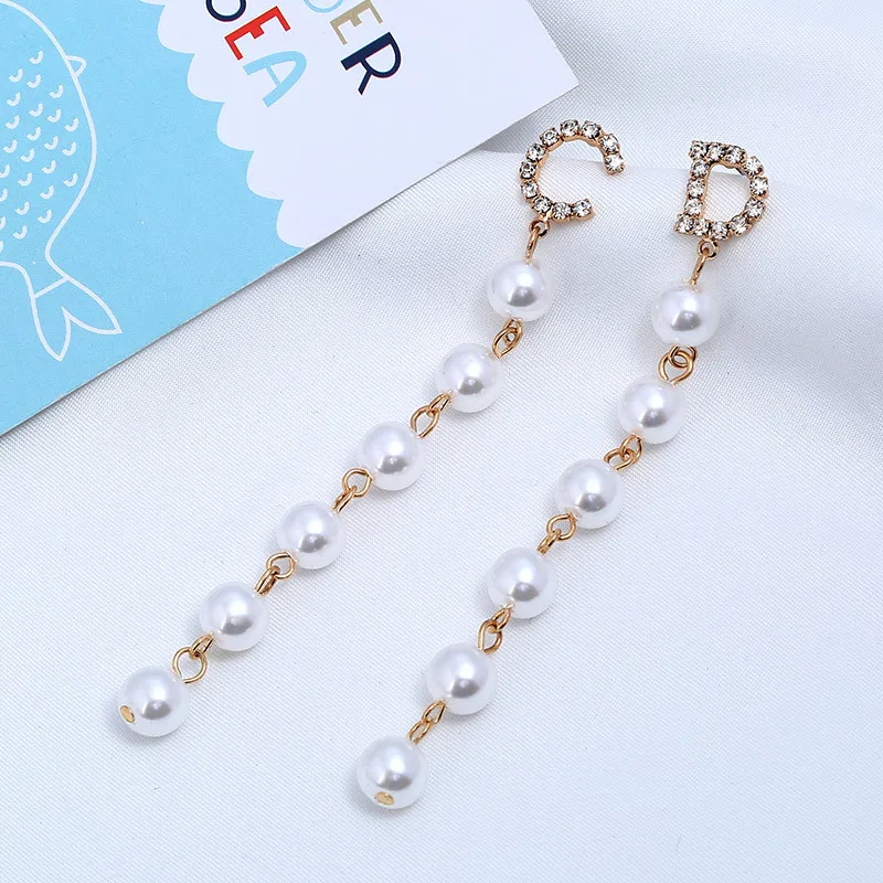 Vintage Gold color Rhinestone C&amp D Letter Earrings For Women long imitation pearl tassel earrings 2017 | Украшения и