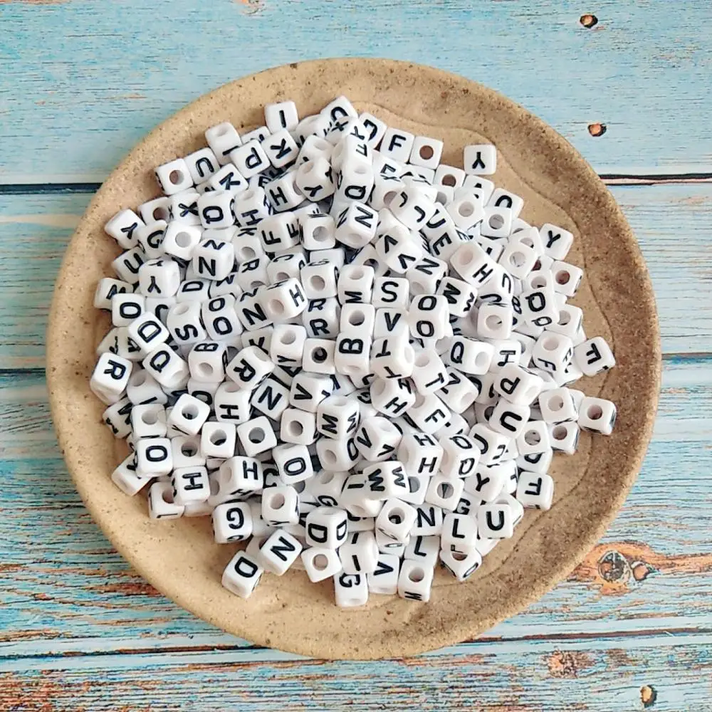 

Wholesale 8*8MM Lucite Acrylic Letter Beads DIY Accessory Material Single Intiial Q Printing Plastic Alphabet Beads