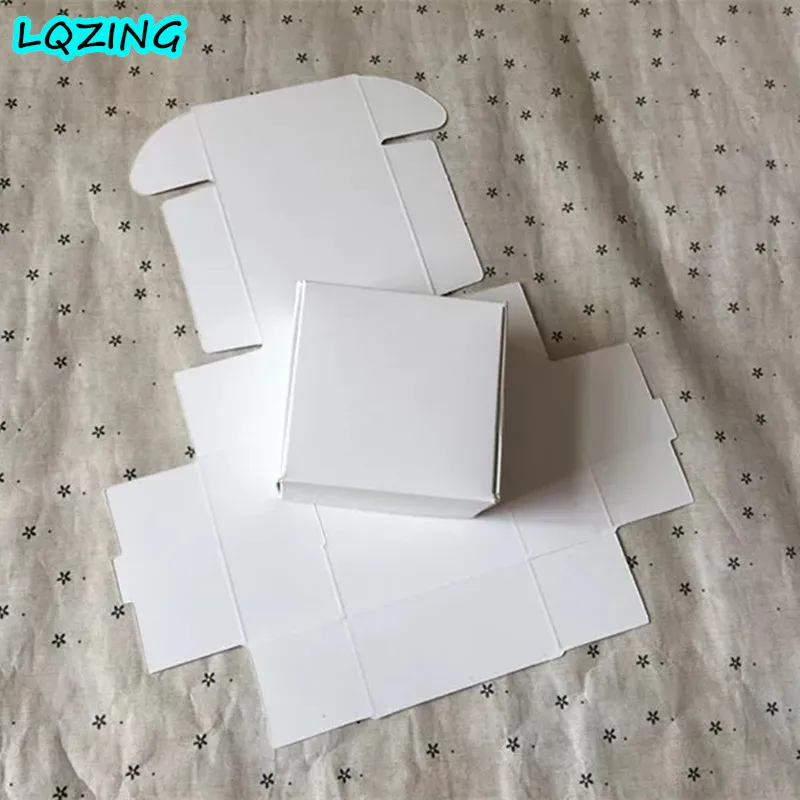 

100pcs DIY Kraft Paper Box Gift Boxes For Wedding Favors Birthday Candy Cookies Christmas Jewelry package boxes Party Supplies