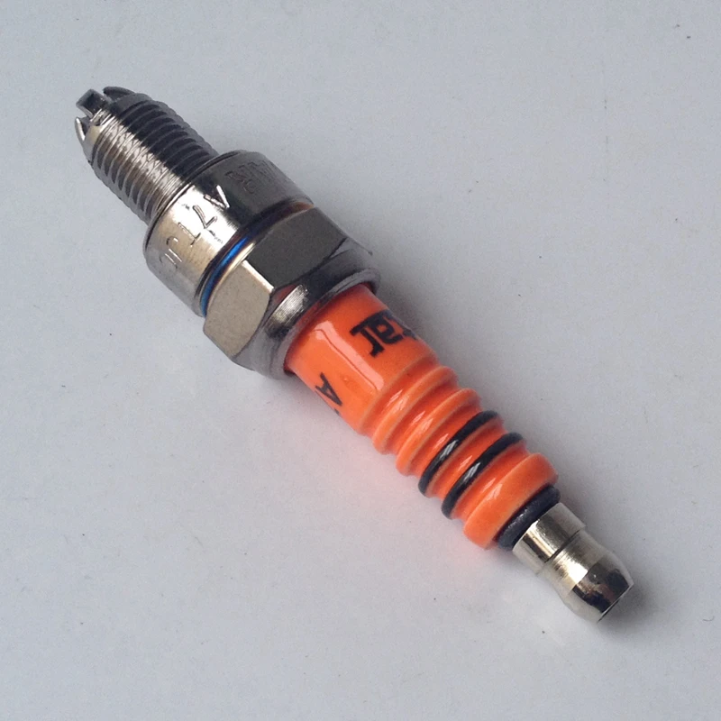 

Wholesale 10pcs Motorcycle Spark Plug A7TJC GY6 50cc 70cc 90cc 110cc 125cc ATV 50 125 150cc Moped Scooter Three-Electrode