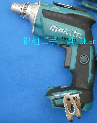 Используется подлинный бесщеточный Электрический шуруповерт MAKITA, электрическая дрель, электрический пистолет и аккумулятор 3A
