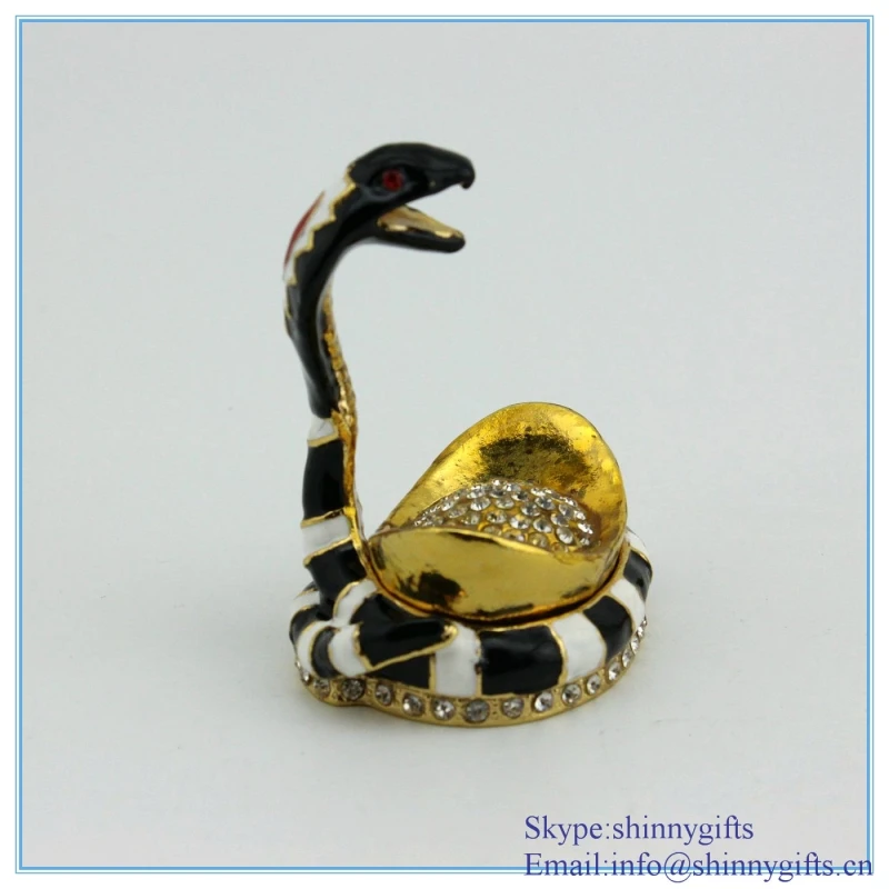 Шкатулка для ювелирных изделий в форме змеи с кристаллами | Дом и сад