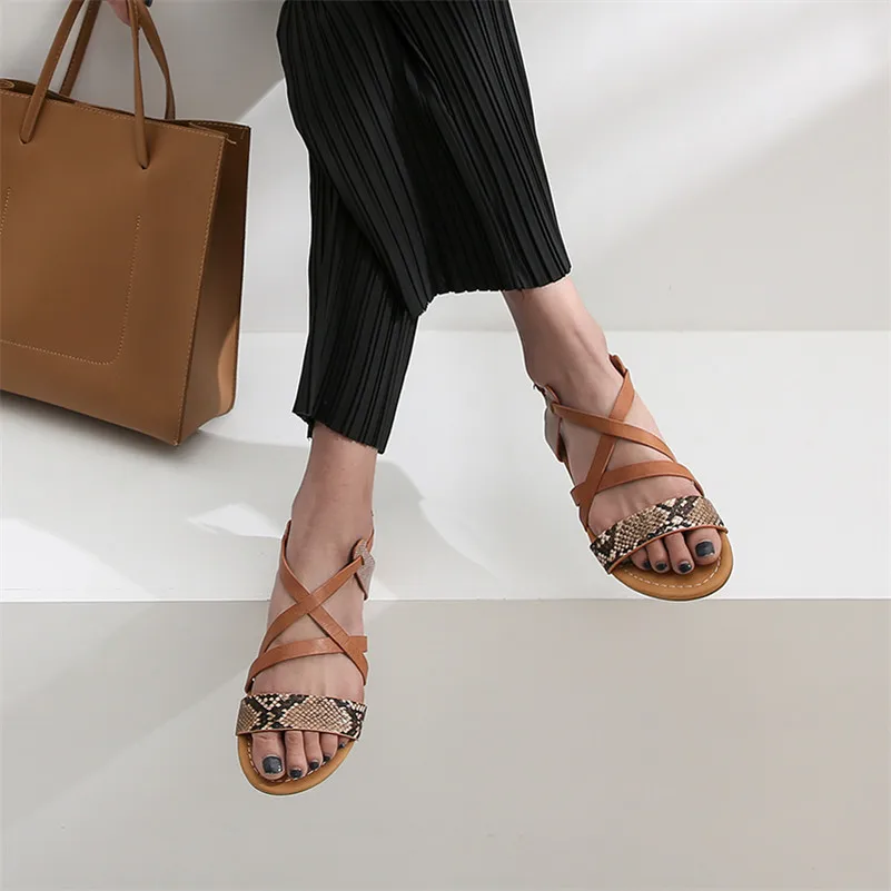 Женские босоножки из микрофибры FEDONAS черные туфли на плоской подошве с круглым