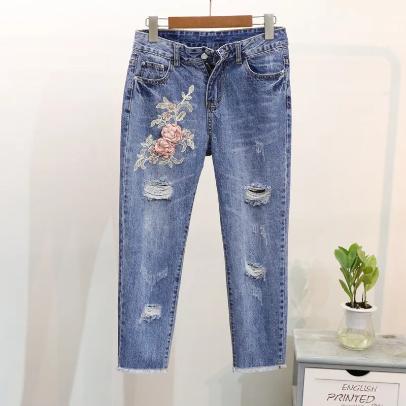 Женский комплект из 2 предметов футболка с объемным цветком и джинсы|Спортивные