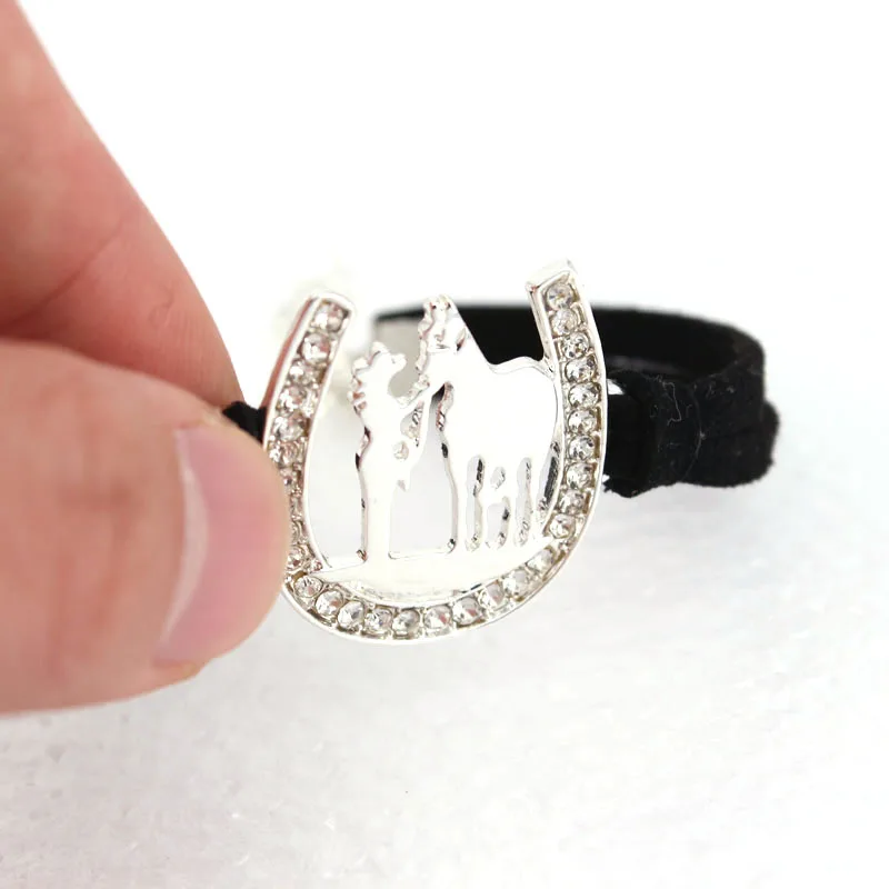 Silver Plated Hzew Новая красивая девушка и ее Лошадь Подкова ожерелье лошадь ожерелья подарок - Metal Color: Silver Plated