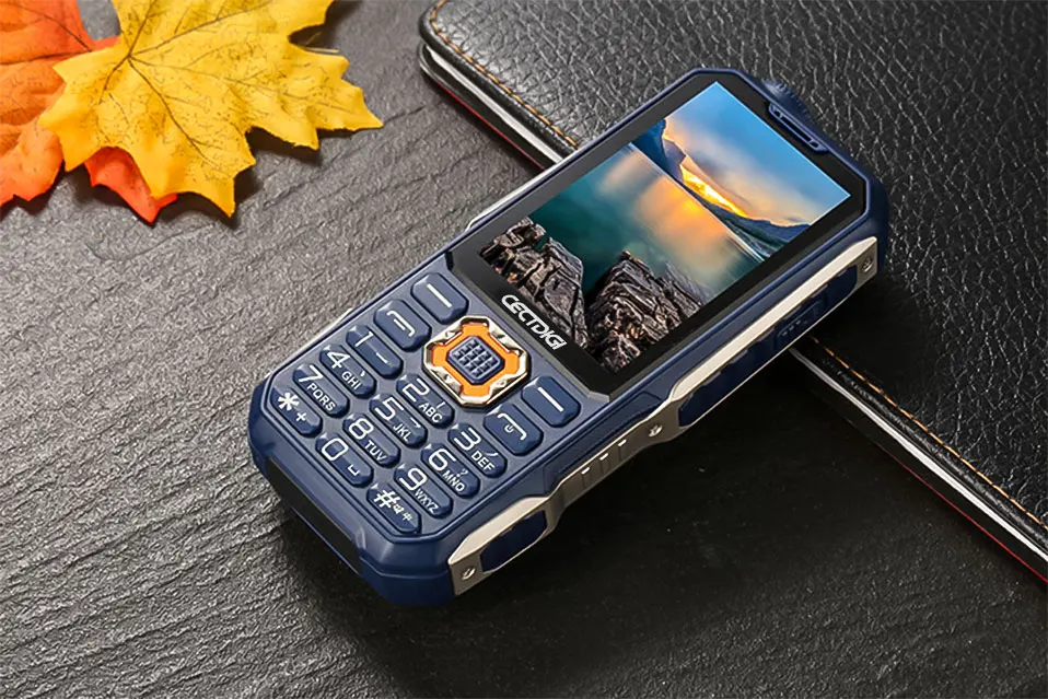 Мобильный телефон с тремя sim-клавиатурой Cectdigi T19, 2,8 дюйма, 15800 мА/ч, внешний аккумулятор, FM радио, GSM, фонарик, Противоударная кнопка, сотовый телефон