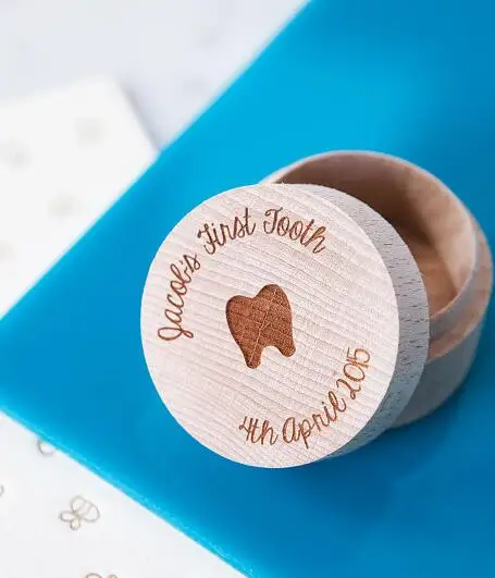 Деревянная коробка для хранения зубов с гравировкой имени на заказ держатель